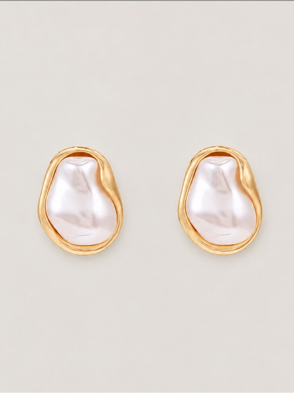 New! Gold Pearl Cove Post Earrings NWOT